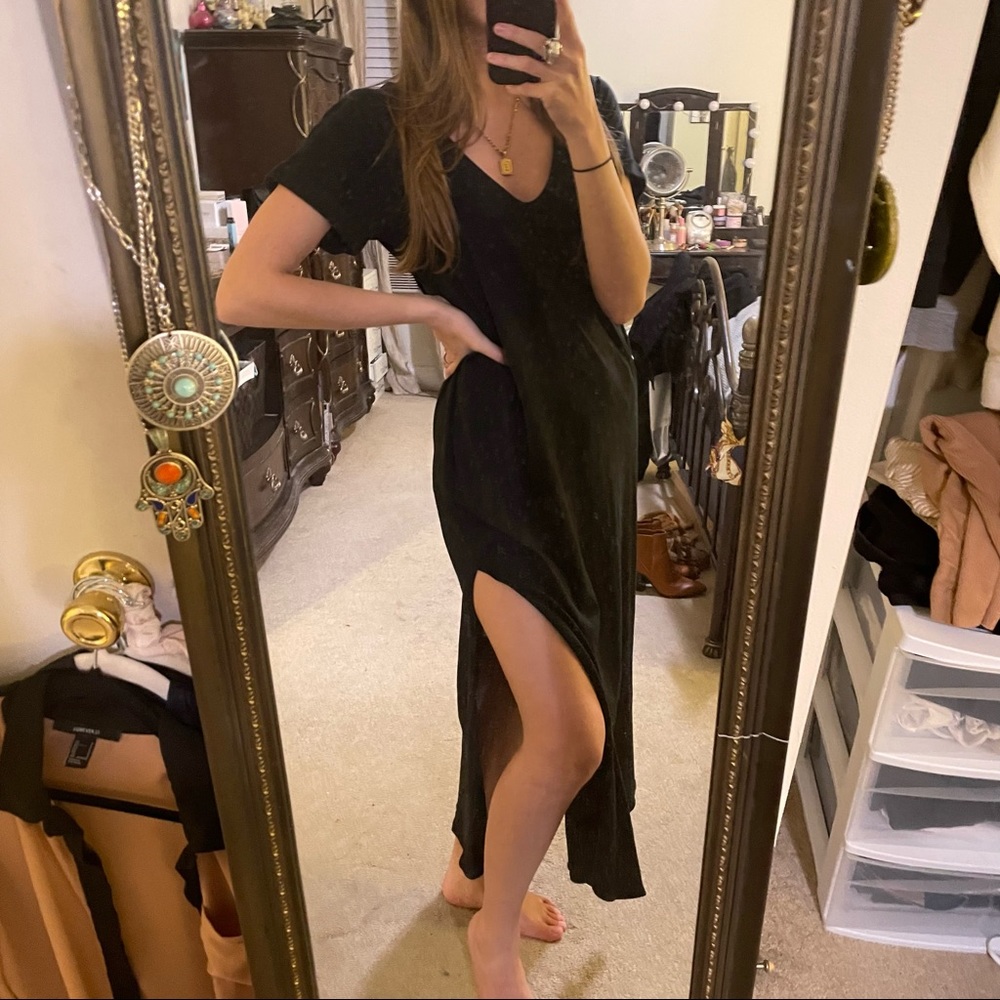 ꧁Forever 21꧂ Short Sleeve V-Neck Maxi Dress
